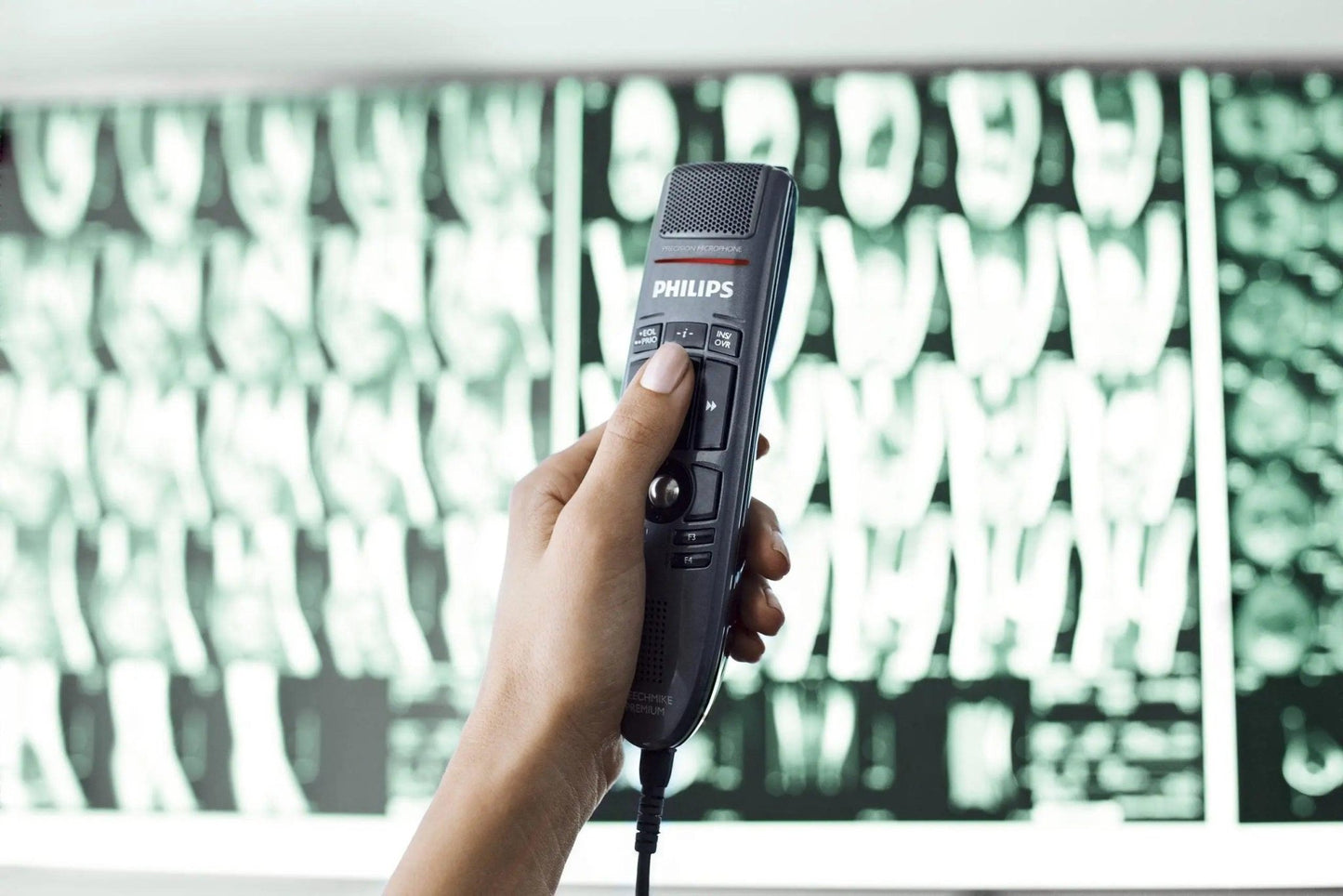 Philips LFH 3500 SpeechMike Push Button with Dragon Rating, Programmable Buttons & Studio - Quality Mic - American Dictation